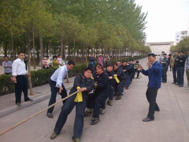 鹿洼煤矿开展庆“五一”文体活动