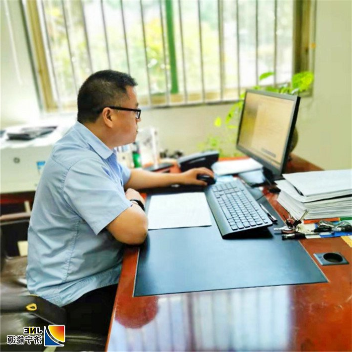 1567386607101555.jpg 2019年8月30日,细“抠”的管家--记运河煤矿财务科长岳宗英(运河煤矿 侯曼曼).jpg