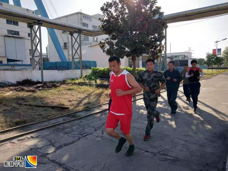 1571791566362671.jpg 2019年10月21日,集团公司救护中队开展技术比武考核全面提升救护队应急救援能力.jpg