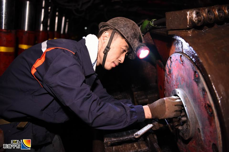 2019年11月16日，金桥煤矿陈兆旭（孙欢 摄）.jpg