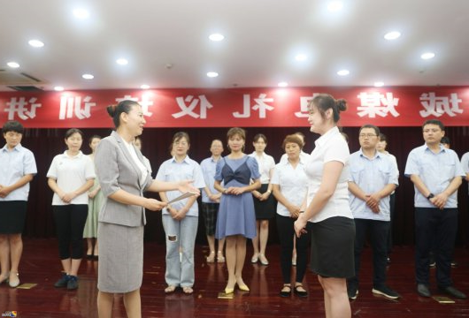 强化礼仪培训  打造善美阳城人 阳城煤电举办服务礼仪培训班