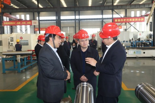 向家雨一行到海纳科技公司、盛源公司参观调研