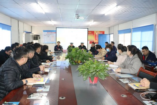 济矿物流举办交通安全知识专题讲座