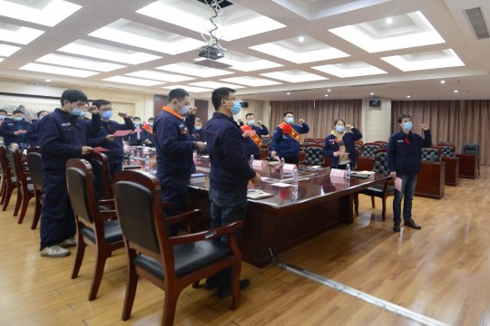 劳模上讲堂  青年充电忙 安居煤矿举办劳模奋斗故事分享会