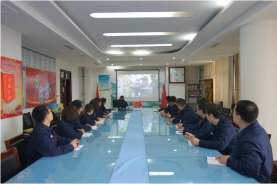 安居煤矿创新培训方式促标准化提升