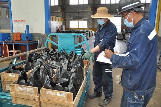 花园煤矿“炮泥速递”一票直达打造辅助保障新模式