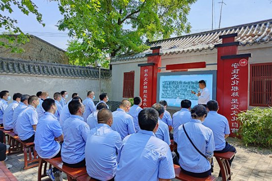 主题教育丨花园煤矿：形势任务主题教育会开出信心、开出斗志