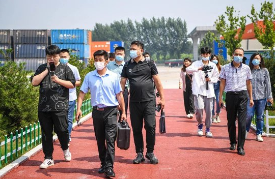 现代港航物流看济宁丨2022全国网络媒体济宁行采风团走进济宁能源