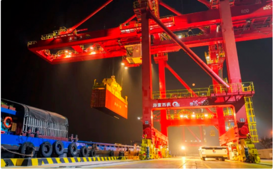 《大众日报》丨济宁能源龙拱港“夜战”