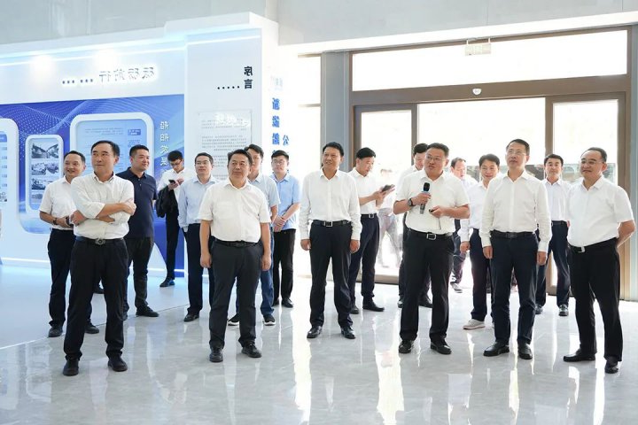 济宁能源-武汉理工新能源船舶技术研究中心正式揭牌运行