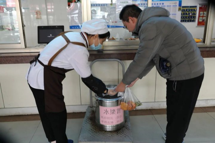 花园煤矿用心管好“幸福味”，做好民生“大文章”