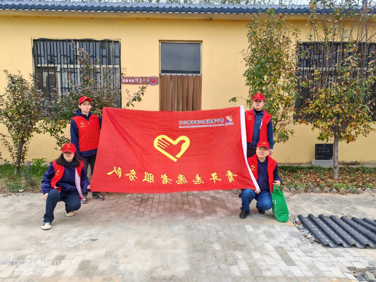 1732348249125786.jpg 1388263ca2511765d137a1f7c5a03c0a.jpg