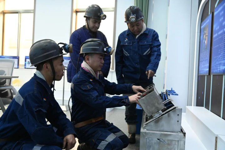 精益化管理提升系列报道㊴丨霄云煤矿精益化管理点燃矿井发展 “新引擎”