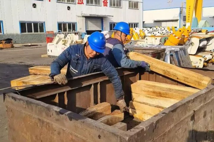 花园煤矿“道木箱车plus版”满载上轨