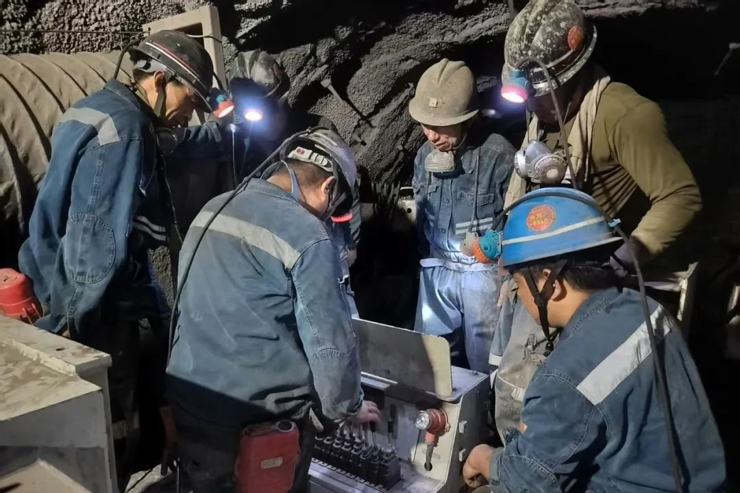 1747030461100023.jpg 005.jpg