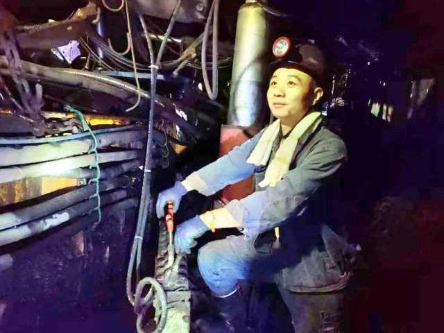 班组长典型事迹丨张国光：扎根煤海践初心，奋勇担当显本色