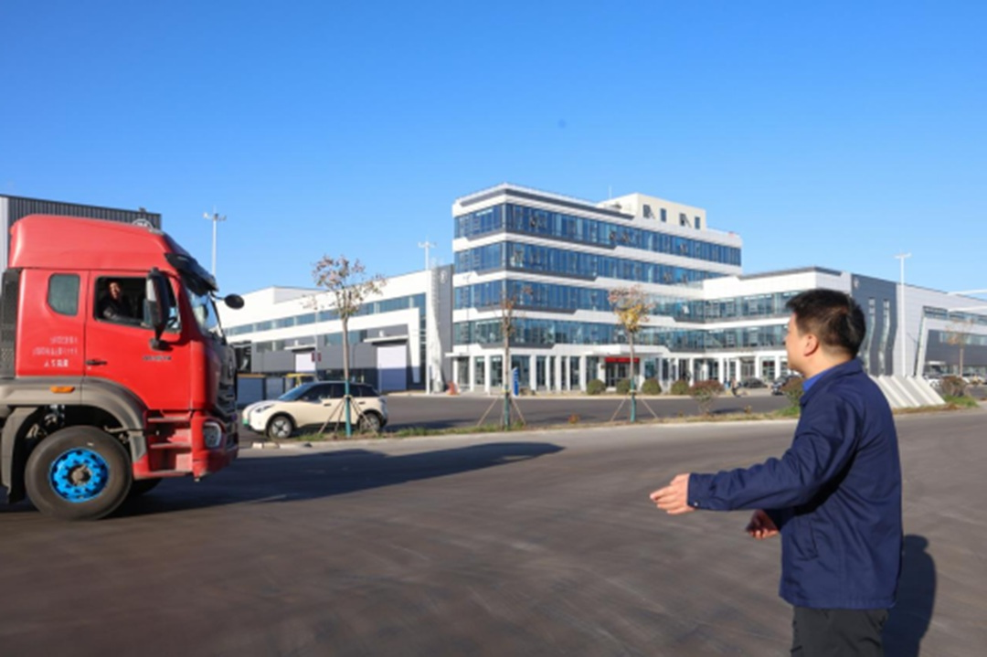 1764747402545944.jpg 01.jpg